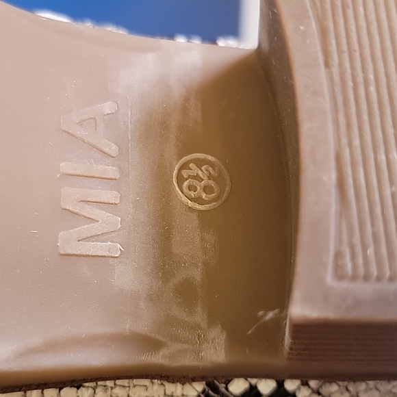 Snakeskin Print Ankle Booties MIA Embossed Size 8.5 - Picture 8 of 12